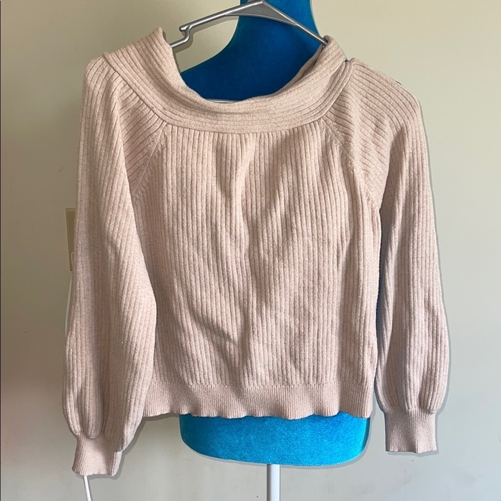 Elegant Light Pink Ribbed Sweater